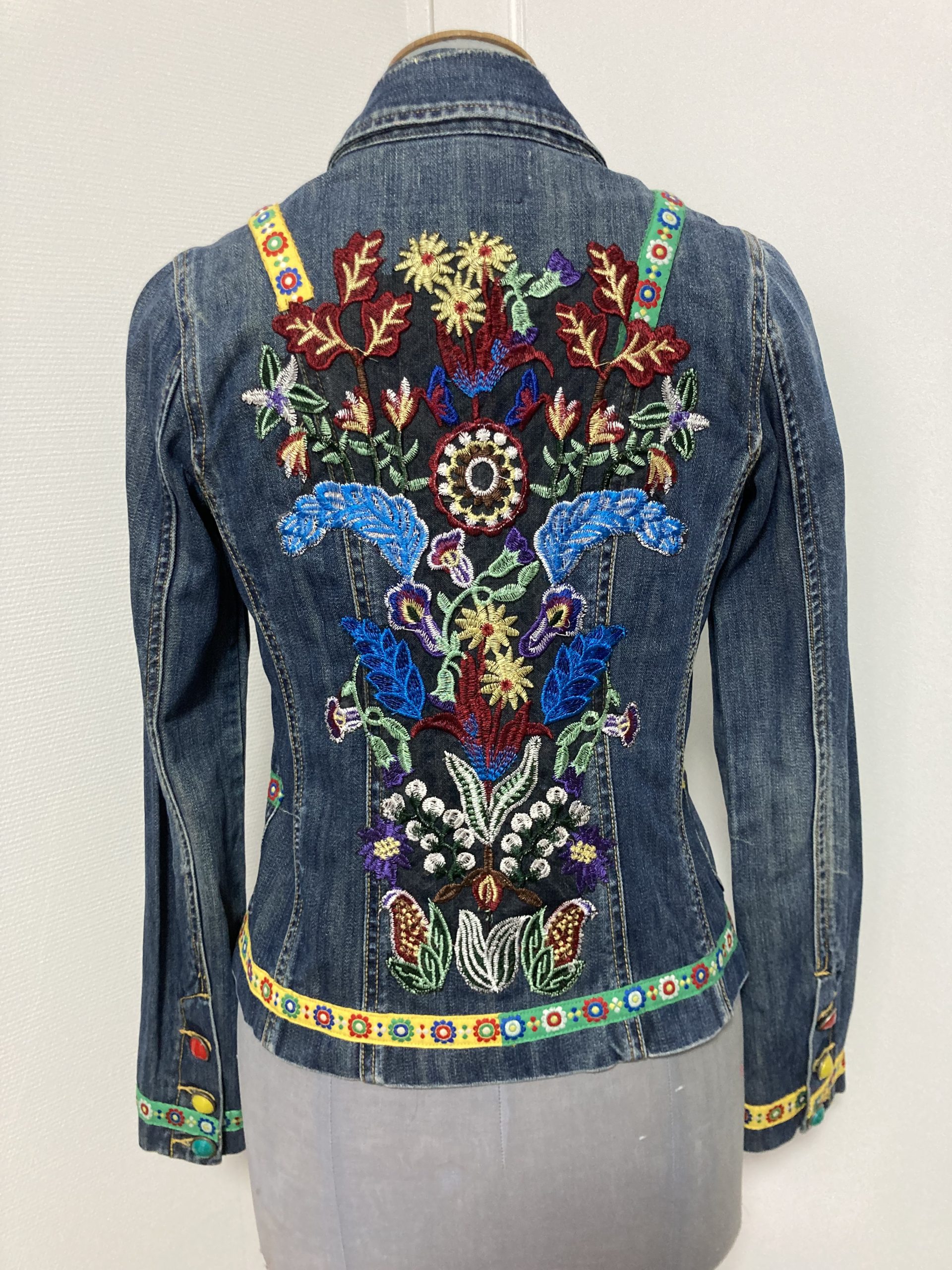 Toute en Couleur – Image 2