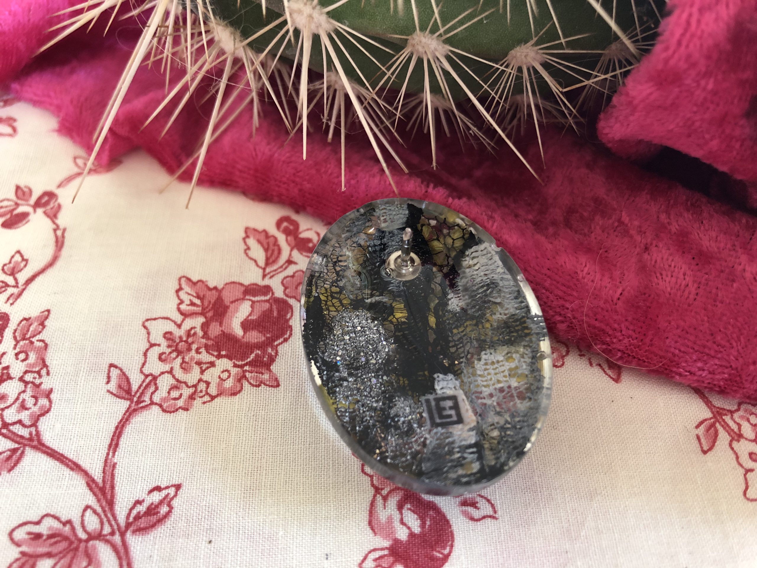 Pin's Ovale – Image 3
