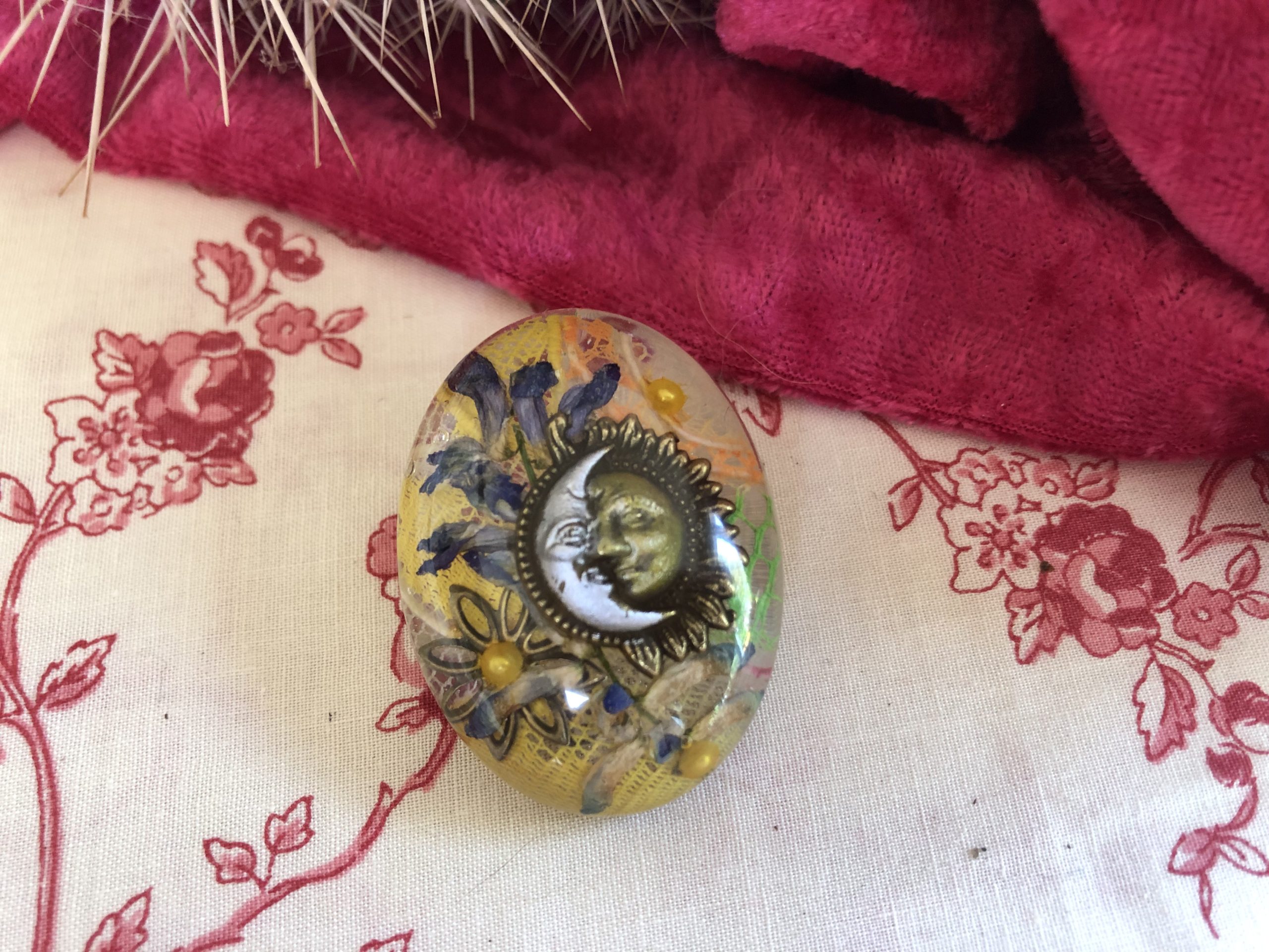 Pin's Ovale