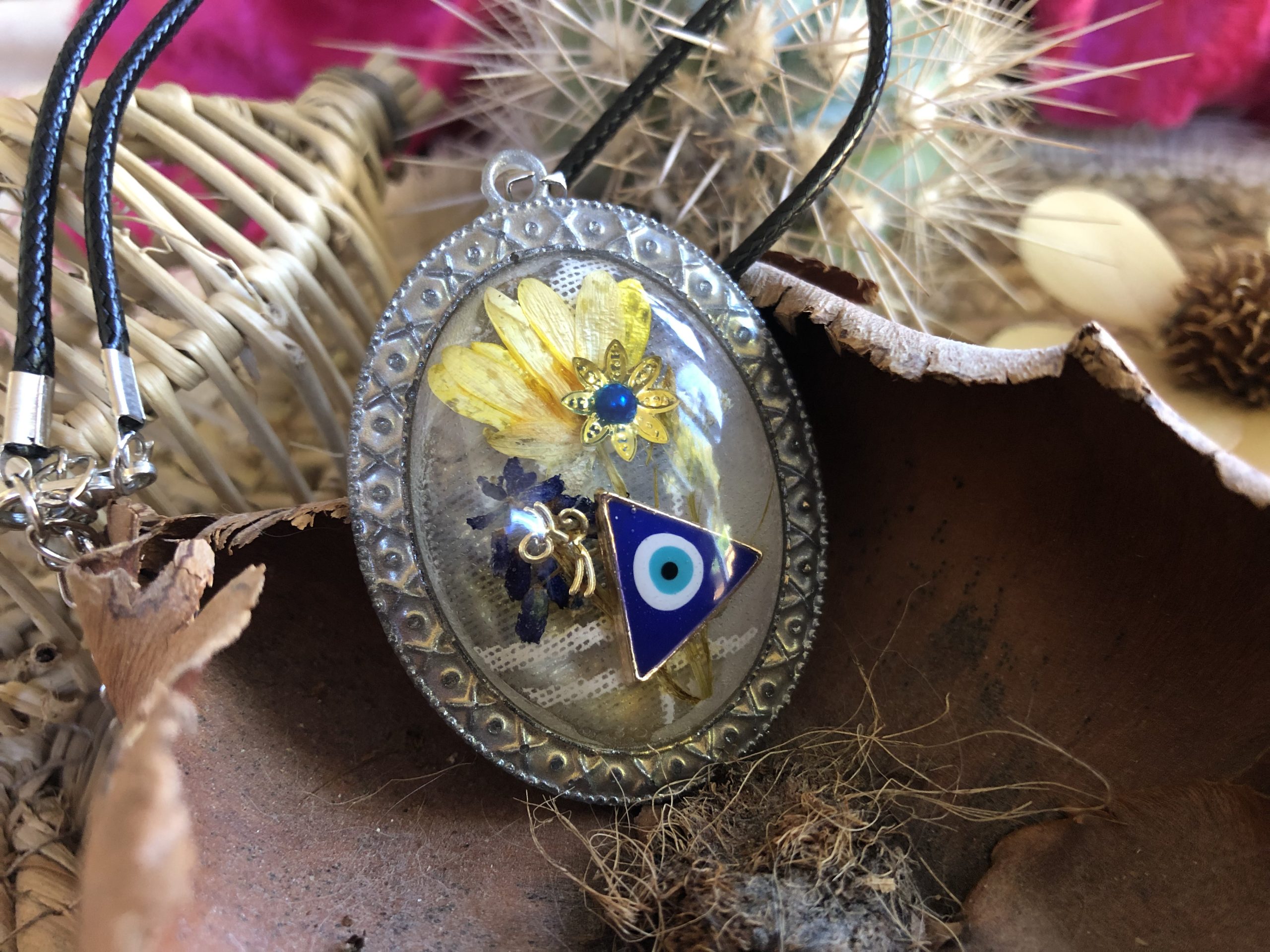 Collier Médaillon – Image 2