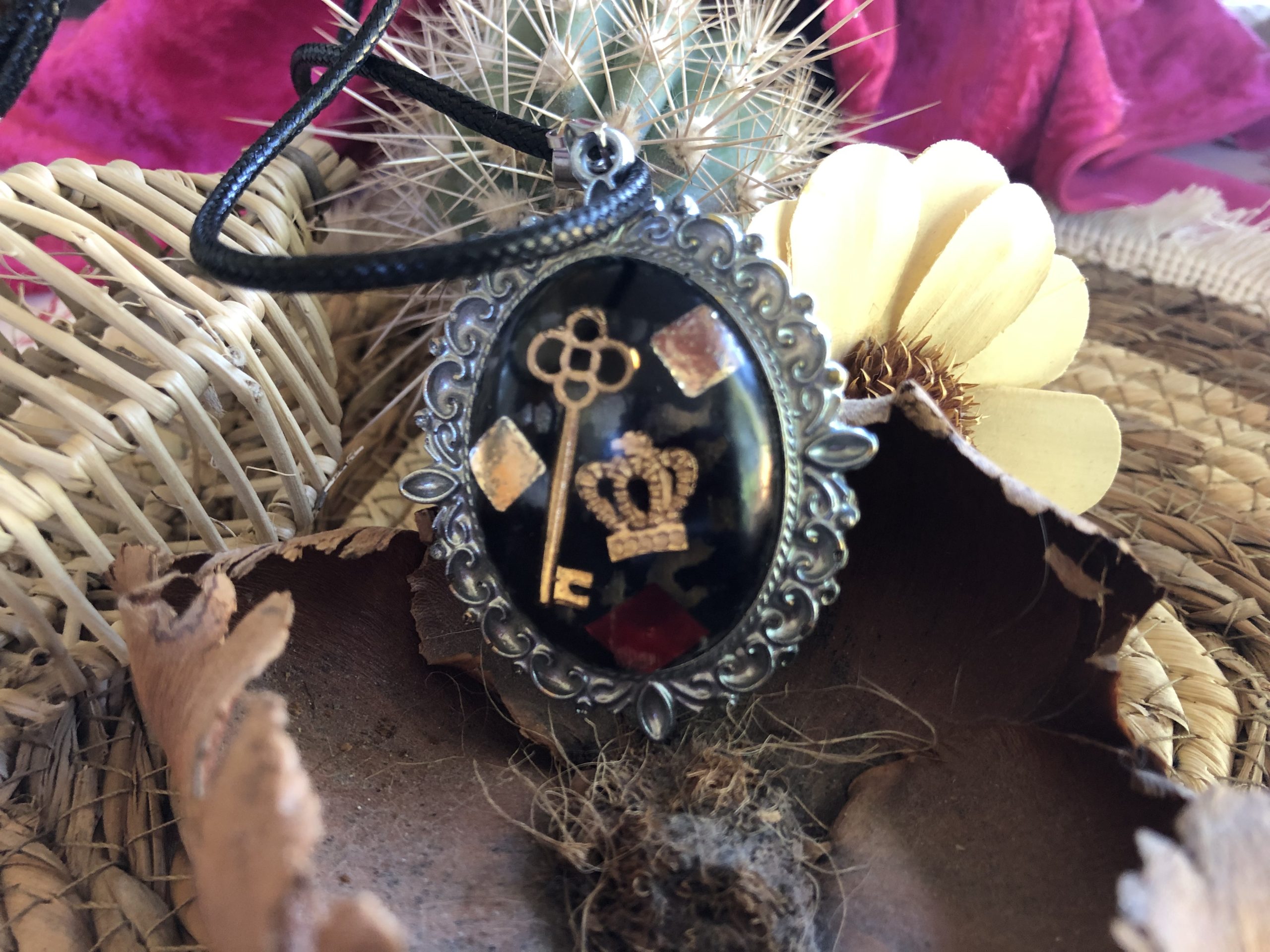 Collier Médaillon – Image 2