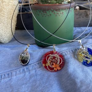 Collier de Fil en Fleurs